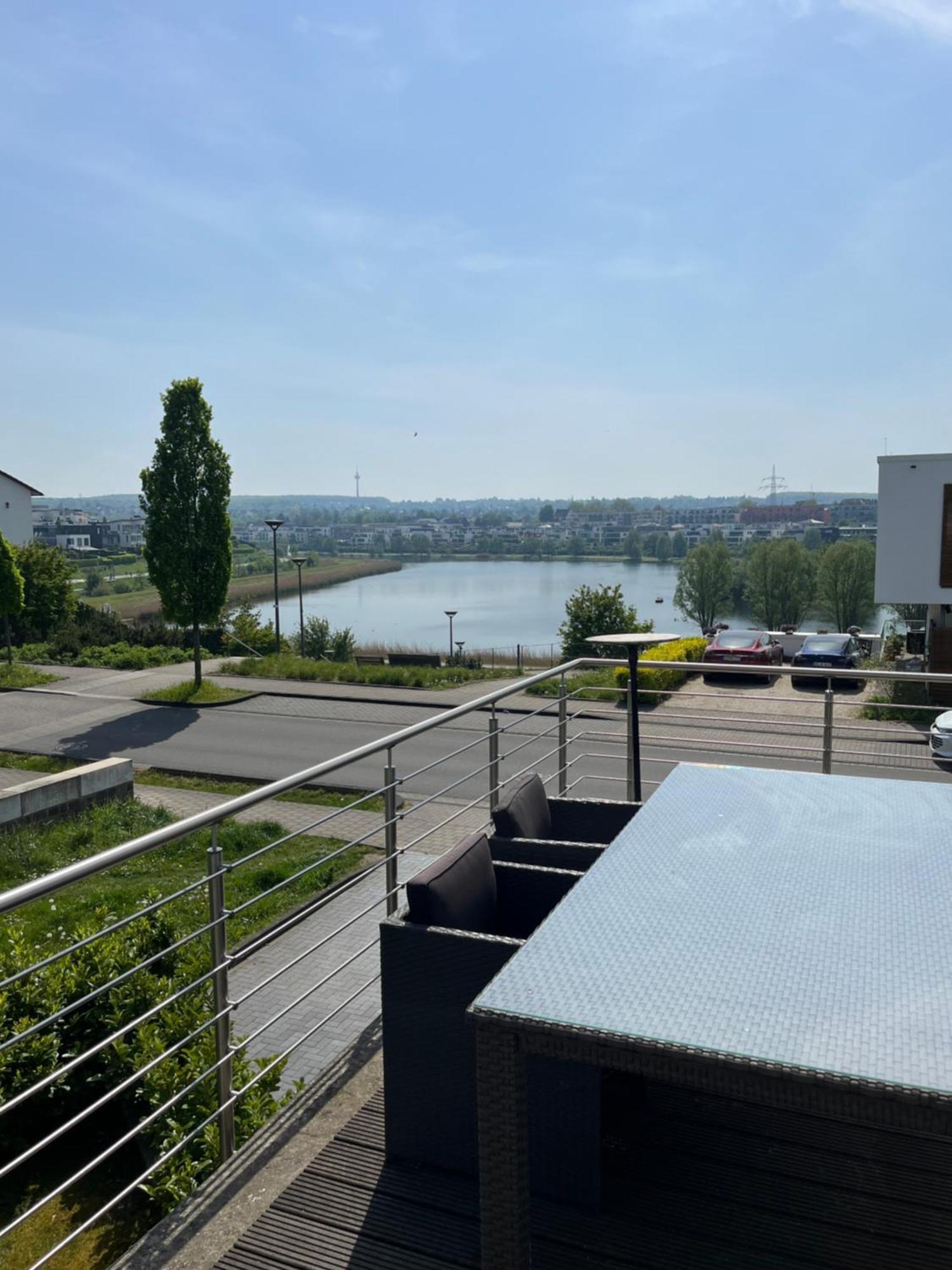 Haus Mit Panoramablick Auf Den Phoenixsee Dortmund Exterior photo
